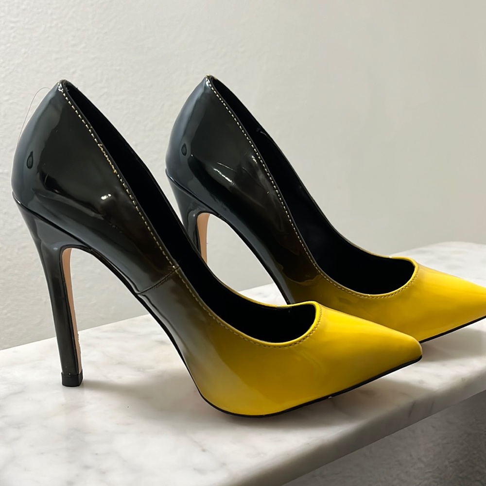 Shoedazzle heels /black and yellow -  US size 6